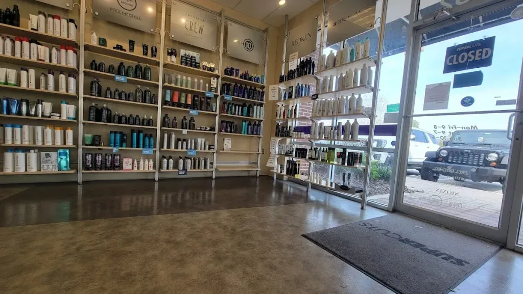 SUPERCUTS — Hair salon in Brooksville